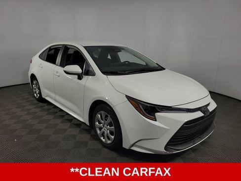 Used 2025 Toyota Corolla LE image 5