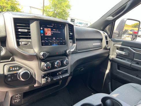 Used 2024 RAM 2500 Big Horn w/ Bed Utility Group image 11