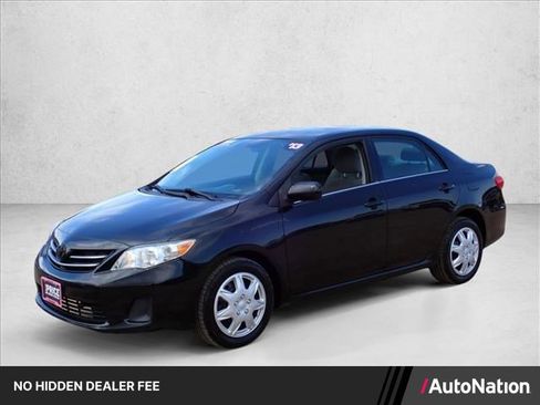 Used 2013 Toyota Corolla LE FWD image 1