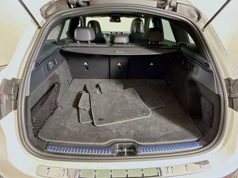 Used 2024 Mercedes-Benz GLC 300 4MATIC w/ Advanced USB Package image 27