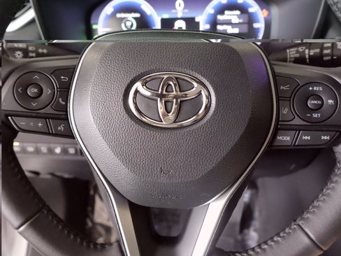 Used 2023 Toyota RAV4 XSE AWD/4WD image 13