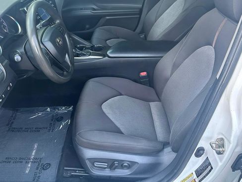 Used 2019 Toyota Camry LE image 21