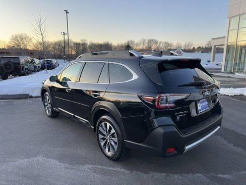 Used 2025 Subaru Outback Touring XT image 8