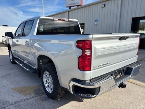 Used 2021 Chevrolet Silverado 1500 LT image 3