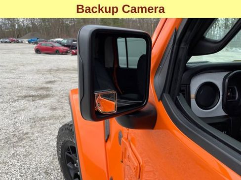 Used 2025 Jeep Gladiator Mojave AWD/4WD image 7