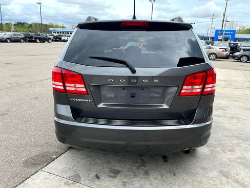 Used 2017 Dodge Journey SE image 6