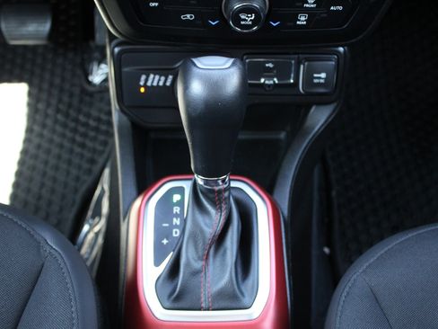 Used 2022 Jeep Renegade Trailhawk AWD/4WD image 26