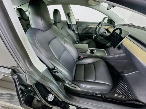 Used 2023 Tesla Model 3 Standard Range image 27