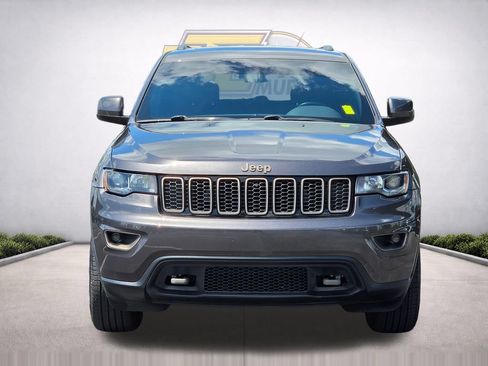 Used 2016 Jeep Grand Cherokee Laredo 75th Anniversary AWD/4WD image 3
