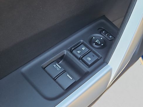 Used 2014 Honda Civic EX-L image 17