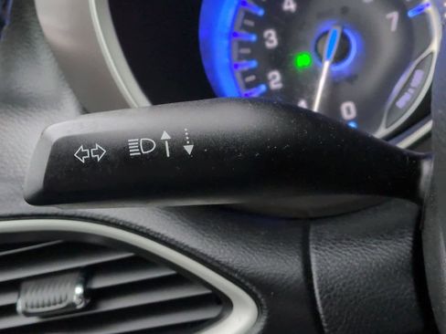 Used 2021 Chrysler Pacifica Touring-L image 19