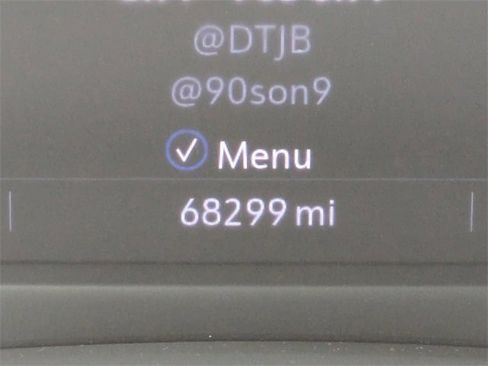 Used 2021 Cadillac XT4 Premium Luxury w/ Driver Awareness Package image 32