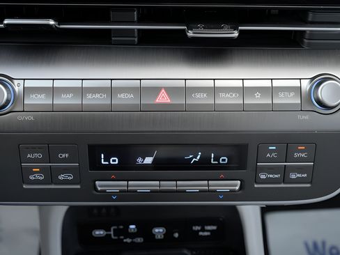 Certified 2026 Hyundai Kona SEL Sport AWD/4WD image 33