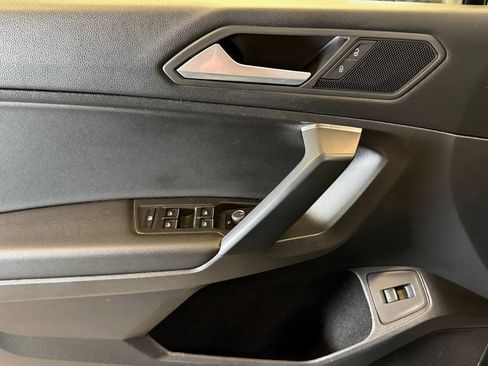 Used 2021 Volkswagen Tiguan SEL w/ 3-Row Tiguan MDO Package image 16