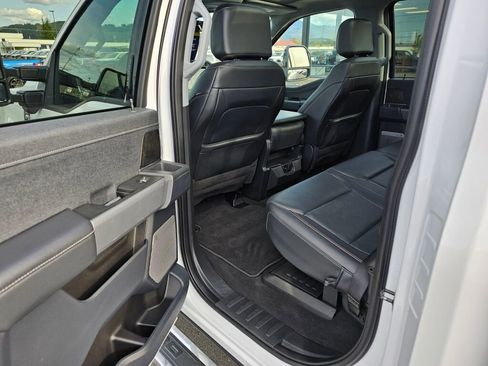 Used 2024 Ford F350 Lariat image 9