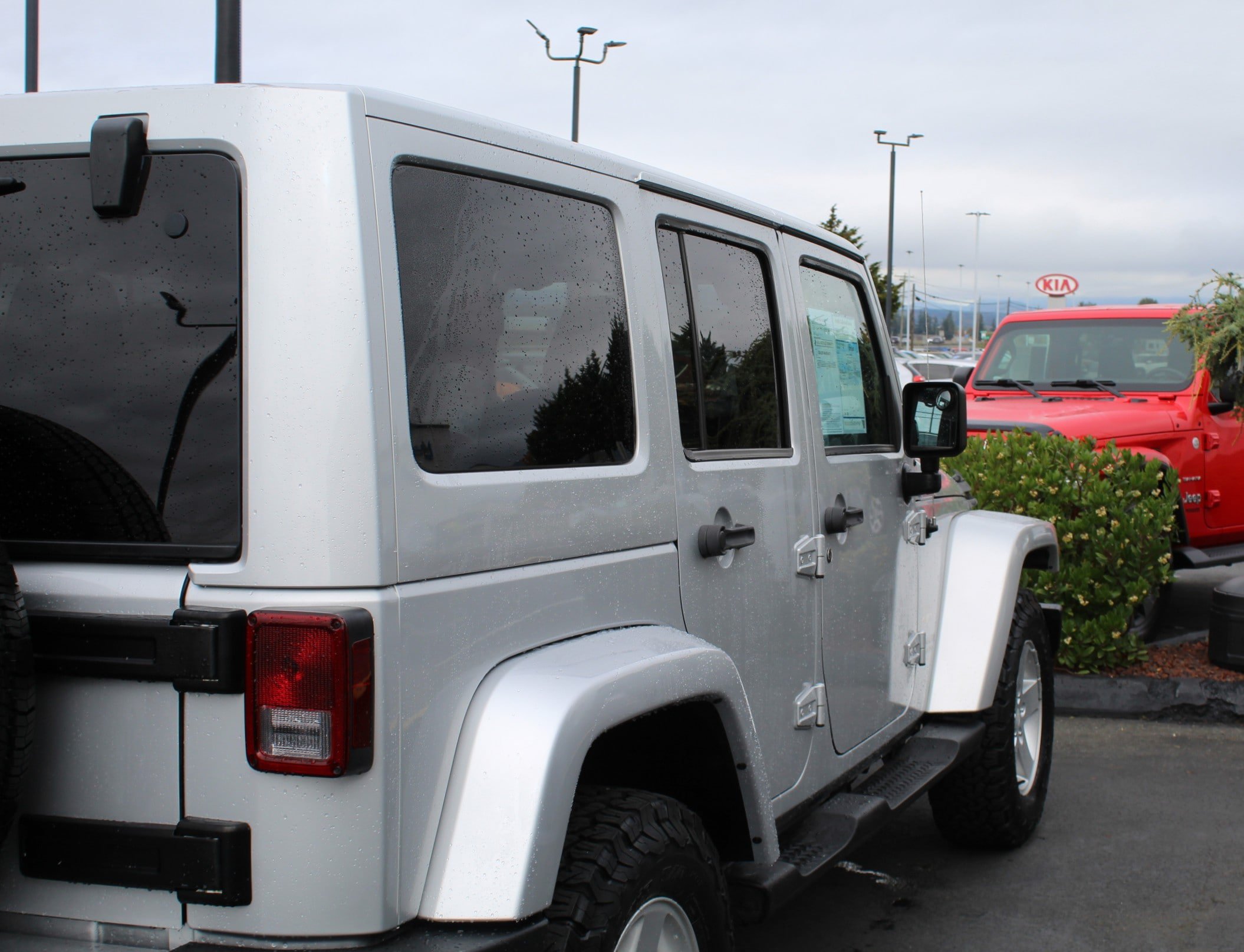 Used 2012 Jeep Wrangler Unlimited Sahara w/ Connectivity Group AWD/4WD image 7