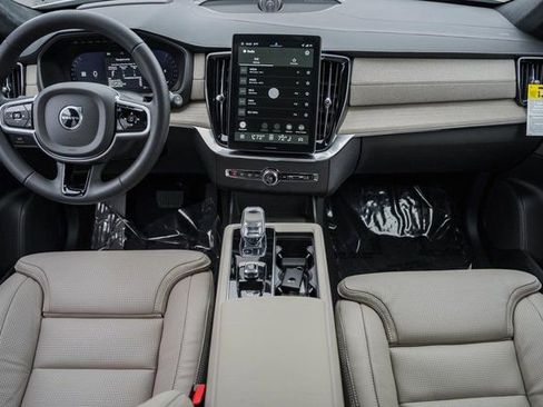 New 2026 Volvo XC90 B6 Ultra w/ Lounge Package image 19