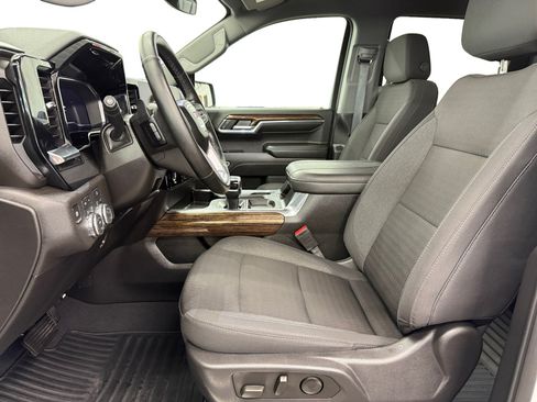 Used 2024 GMC Sierra 1500 Elevation w/ X31 Off-Road Package AWD/4WD image 9