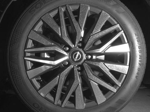 Used 2025 Nissan Altima 2.5 SV FWD image 12