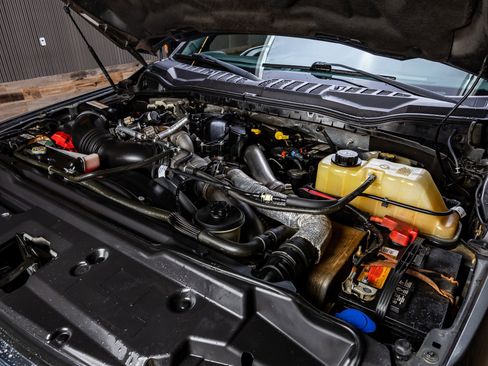 Used 2017 Ford F350 Platinum w/ Platinum Ultimate Package image 40