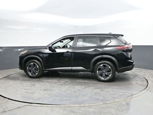 Used 2025 Nissan Rogue SV image 6