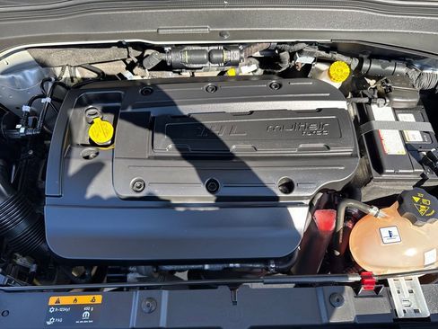 Used 2017 Jeep Renegade Altitude image 36