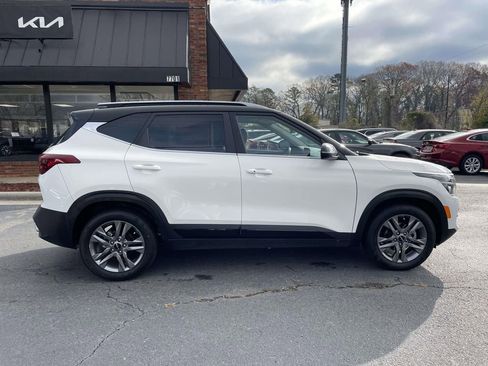 Used 2023 Kia Seltos S w/ Navigation Package image 8