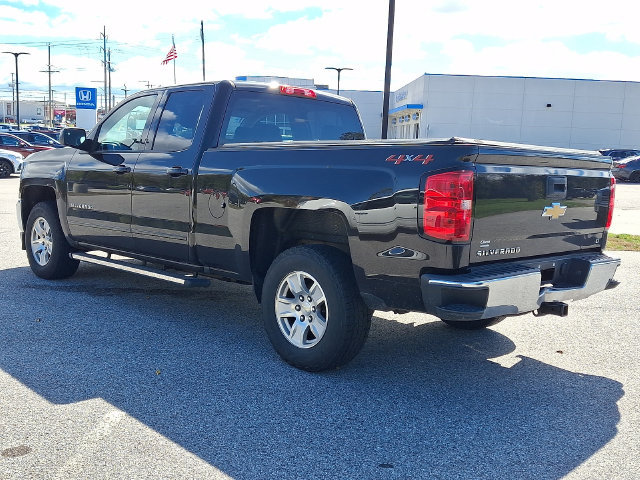 Used 2018 Chevrolet Silverado 1500 LT w/ All Star Edition AWD/4WD image 4