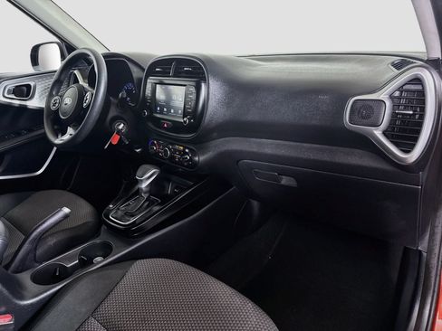 Used 2020 Kia Soul LX FWD image 29