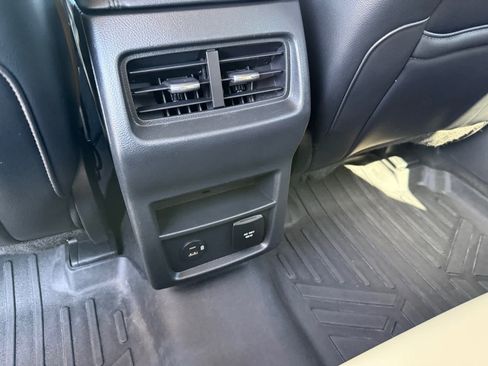 Used 2021 Ford Edge SEL w/ Convenience Package image 15