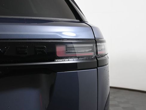 Used 2024 Land Rover Range Rover Velar S image 13