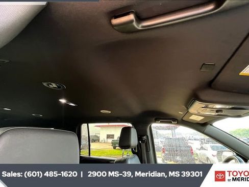 Used 2023 Chevrolet Suburban LT image 15