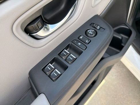 Used 2025 Honda Pilot EX-L image 13