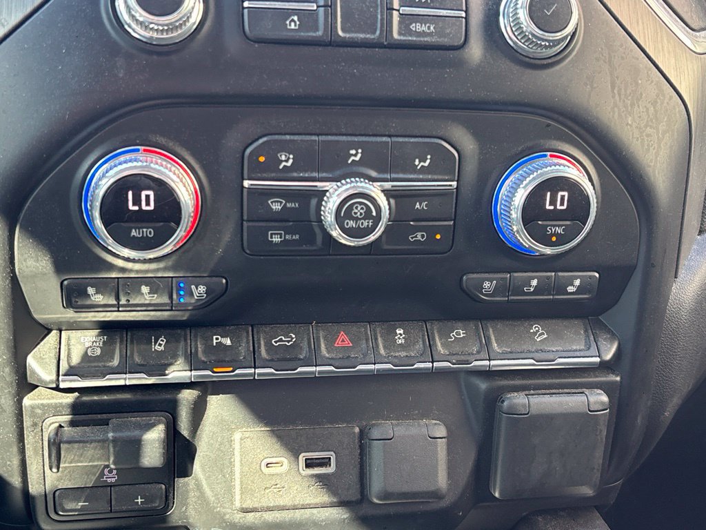 Used 2020 GMC Sierra 2500 Denali w/ Denali Ultimate Package AWD/4WD image 14
