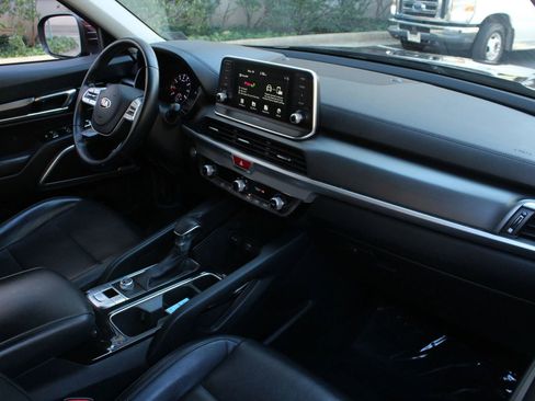 Used 2020 Kia Telluride LX image 30