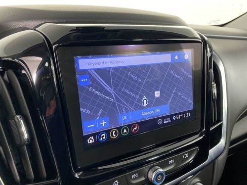 Used 2021 Chevrolet Traverse RS image 16