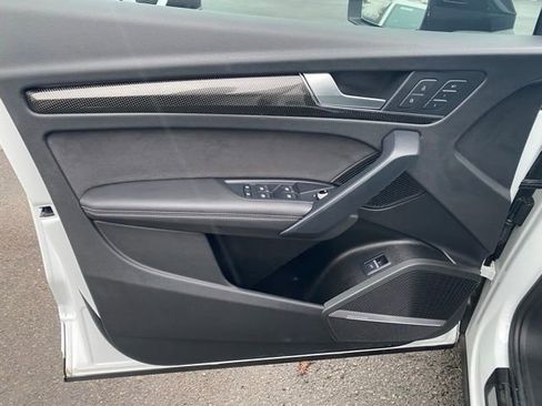 Used 2023 Audi SQ5 Prestige image 25