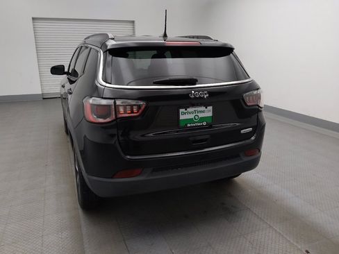 Used 2018 Jeep Compass Latitude w/ Popular Equipment Group FWD image 6
