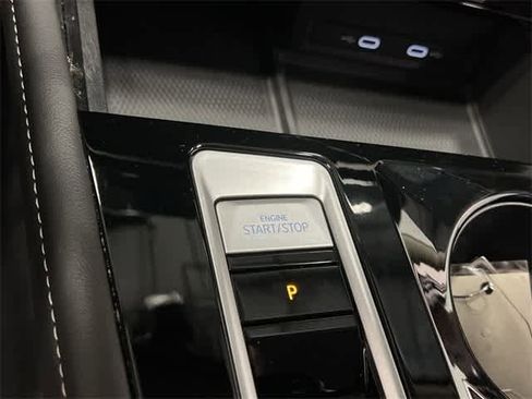 Used 2024 Volkswagen Atlas SE image 10