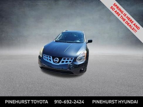 Used 2013 Nissan Rogue SV w/ Premium Pkg image 4