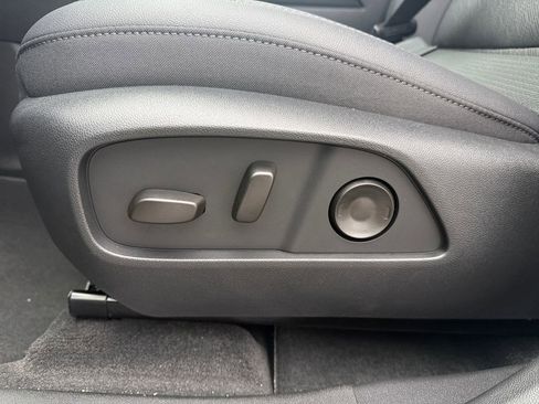 New 2026 Chevrolet Equinox LT w/ Convenience Package II image 16