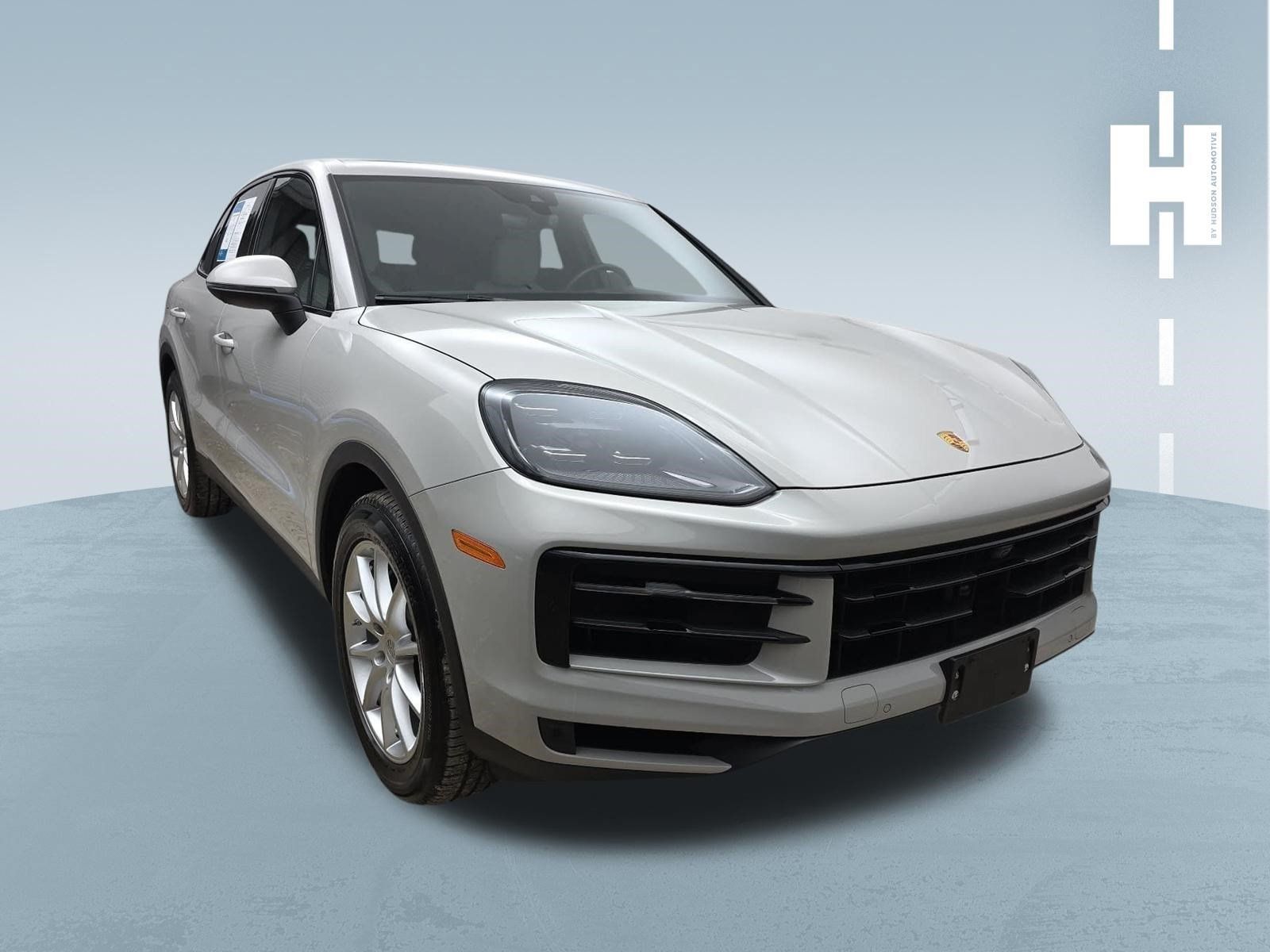 Used 2024 Porsche Cayenne AWD/4WD image 1