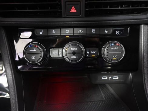 Used 2024 Volkswagen Jetta GLI Autobahn w/ GLI Black Package FWD image 30