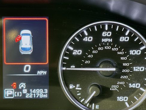 Used 2024 Subaru Crosstrek 2.0i Premium image 19