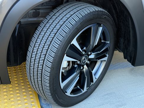 Certified 2022 Lexus UX 200 image 15