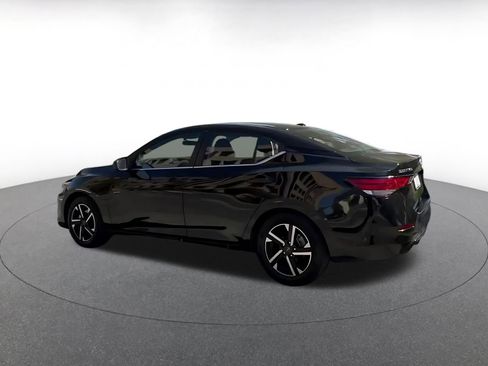 Used 2025 Nissan Sentra SV image 8