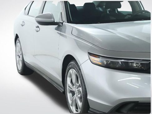Used 2025 Honda Accord LX image 9