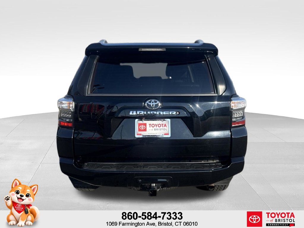 Used 2017 Toyota 4Runner SR5 AWD/4WD image 6