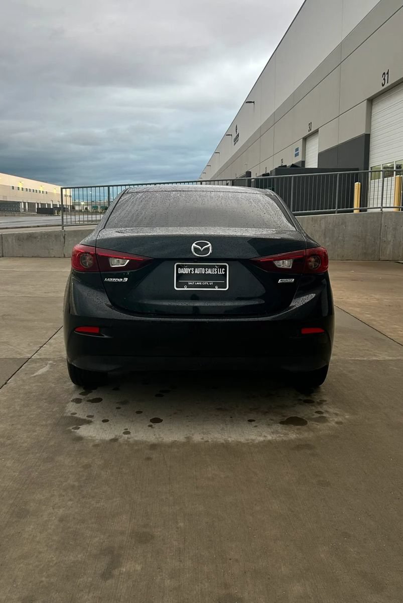 Used 2017 MAZDA MAZDA3 Touring FWD image 4