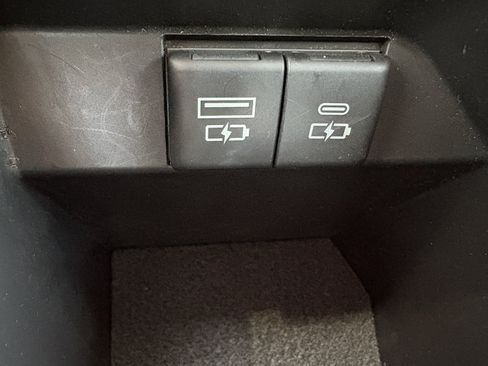 Used 2024 Toyota Camry LE FWD image 28